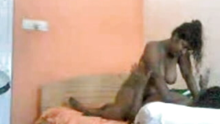 Mpenzi mweupe alijichubua usoni mwa mwanamke mweusi baada ya mkundu kupiga