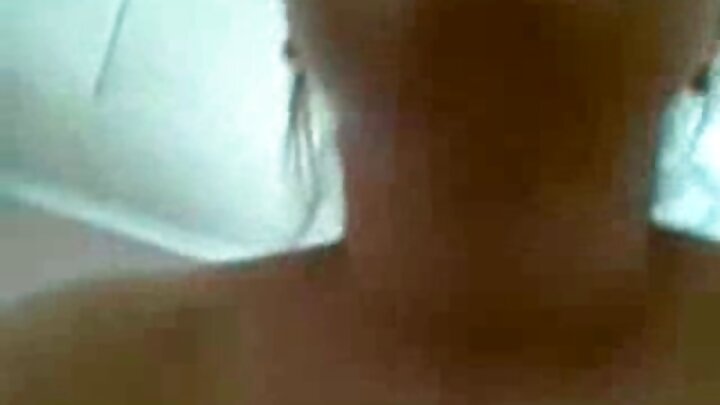 Mama alimfundisha mwanawe na binti yake jinsi ya kufanya ngono kupitia genge la watu.