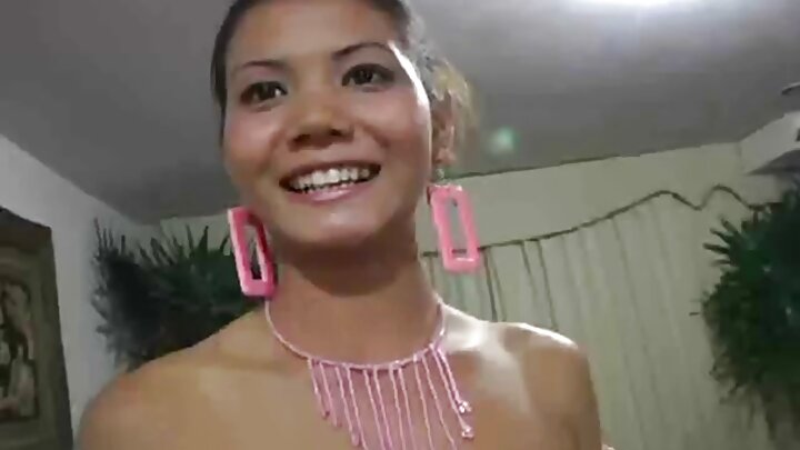 Kuchumbiana kimapenzi na Lauren Phillips aliyekomaa siku ya wapendanao kuliishia na ngono.