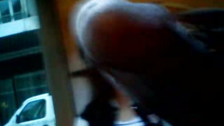 Nilimtongoza slut kwenye uke wake mzuri kwa kutoboa na kuingia mdomoni mwake